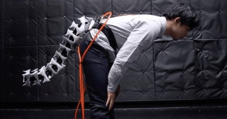 Arque, a seahorse-inspired robotic tail, will help you balance