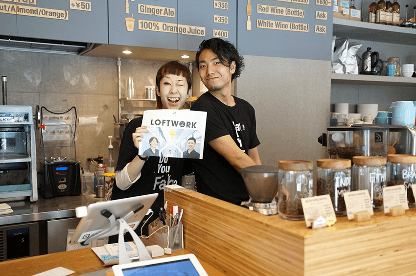 FabCafeでコーヒー飲みつつ、ものづくりしつつ、フリーペーパーも楽しんでくださいね!(ちなみに最終ページにFabCafeのドリンク50%OFFチケットがついていますよーーー!)