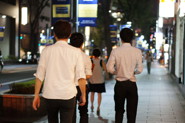 「街へ出よ!」プロトタイプを手に、夜の渋谷へ繰り出すチームも…!
